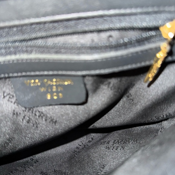 Australia- Ver Sacrvm Wien Vint Luxury Crossbody bag. Like new - Picture 5 of 13